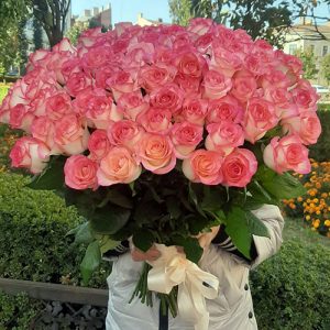 101 розовая роза джумилия в Покровске фото