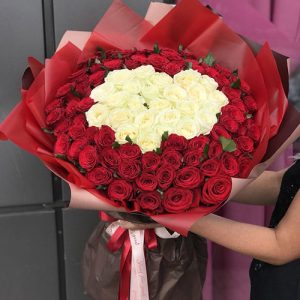 сердце из 101 розы в Покровске фото