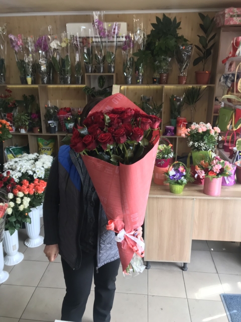 роза импортная в Покровске фото