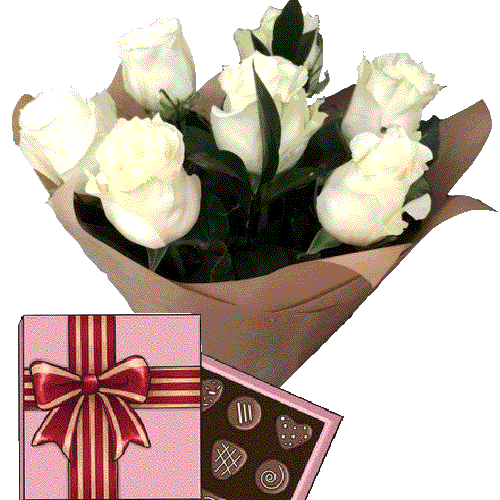 Фото товара 7 белых роз с конфетами в Покровске