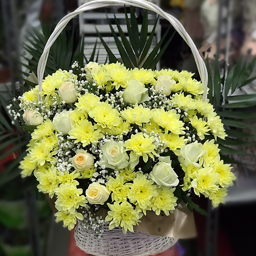 Фото товара Корзина "Жёлтые хризантемы и розы"" в Покровске